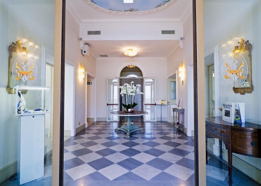 Liguria Sanremo Interior entrance