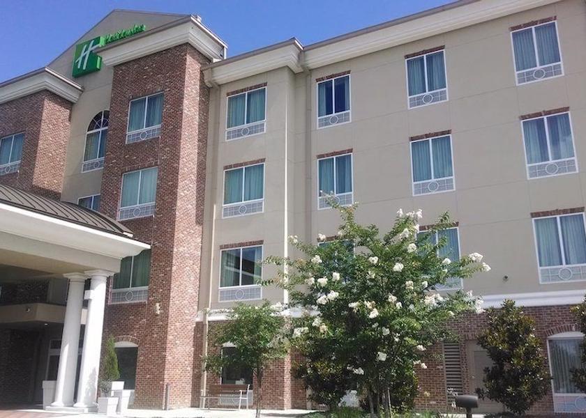 Louisiana Gonzales Facade