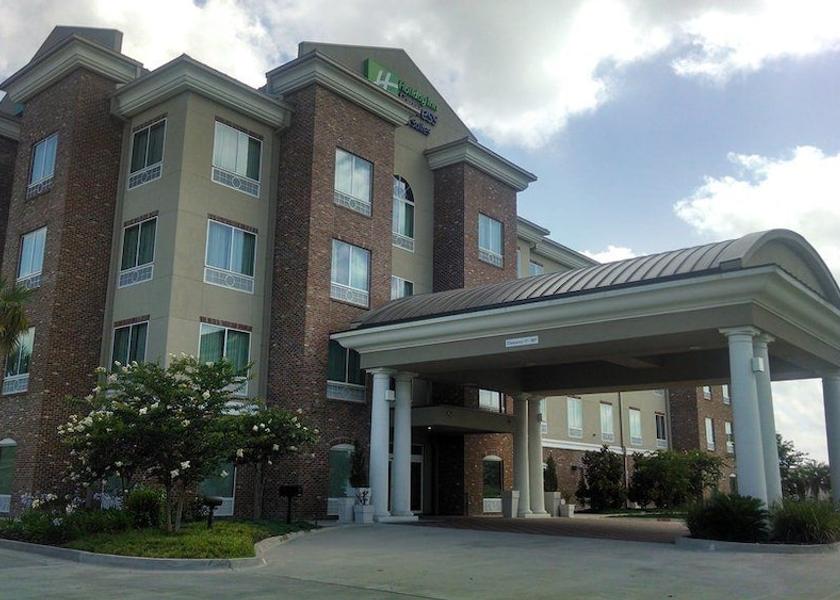 Louisiana Gonzales Facade