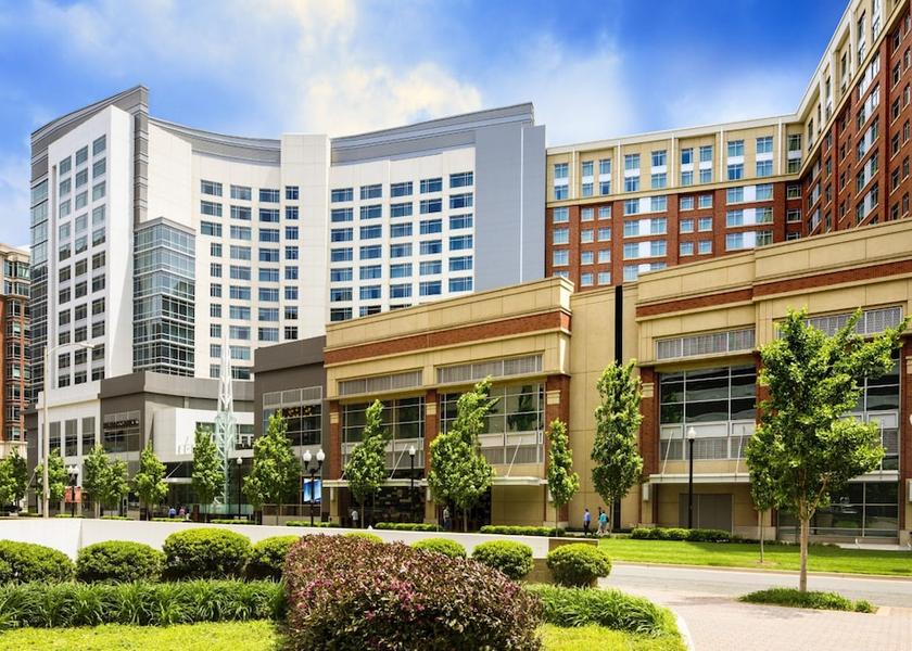 Virginia Arlington Exterior Detail