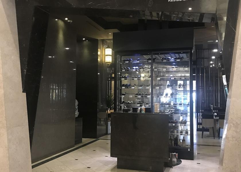 South Gyeongsang Changwon Bar (on property)
