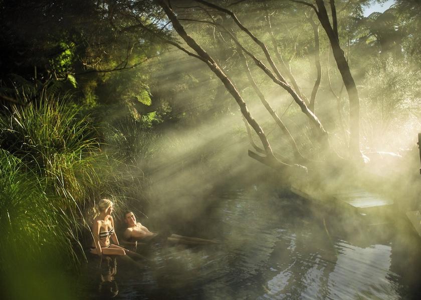 Bay of Plenty Region Lake Tarawera Hot springs