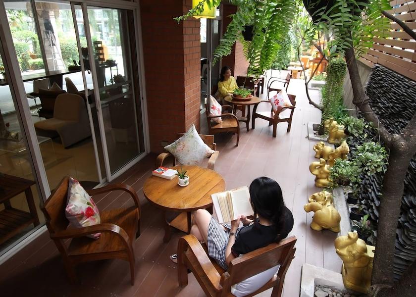 Samut Prakan Province Bang Phli Porch