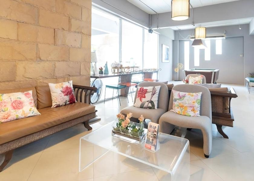 Samut Prakan Province Bang Phli Lobby sitting area