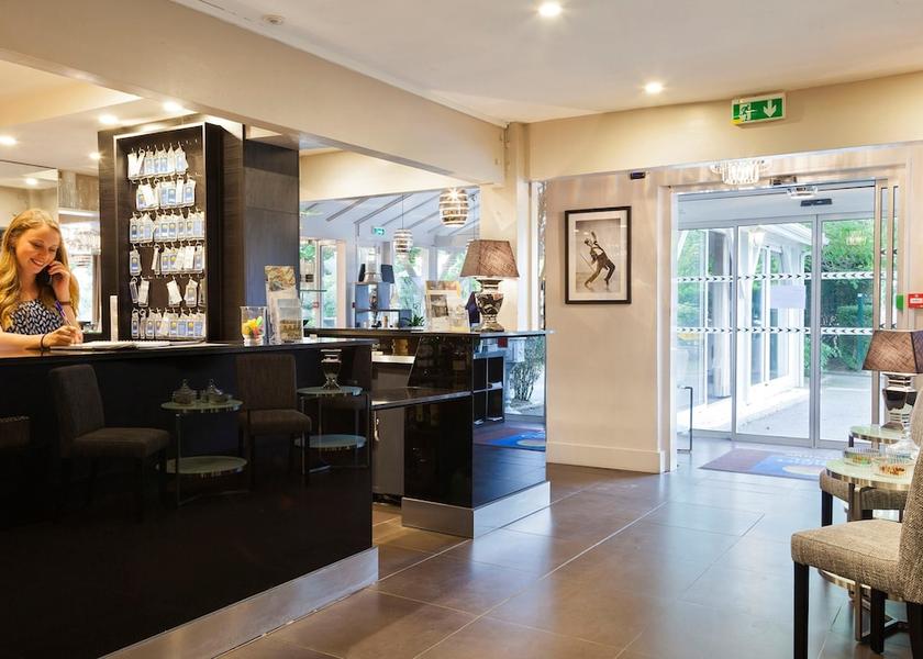 Ile-de-France Villebon-sur-Yvette Lobby