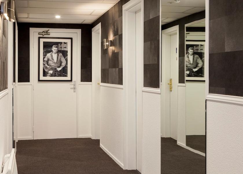 Ile-de-France Villebon-sur-Yvette Lobby