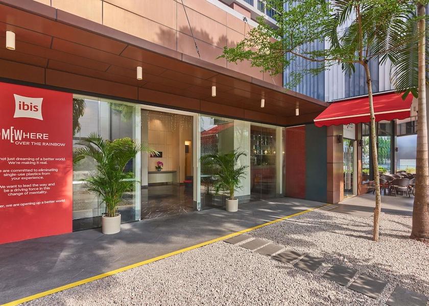  Singapore Exterior