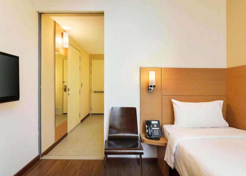  Singapore Standard Single Room with One Single Bed, Accessible