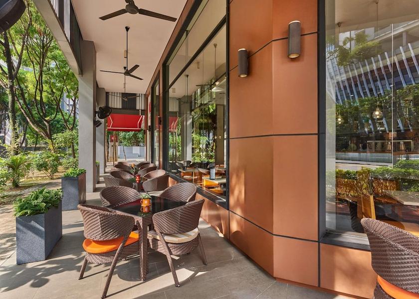  Singapore Restaurant