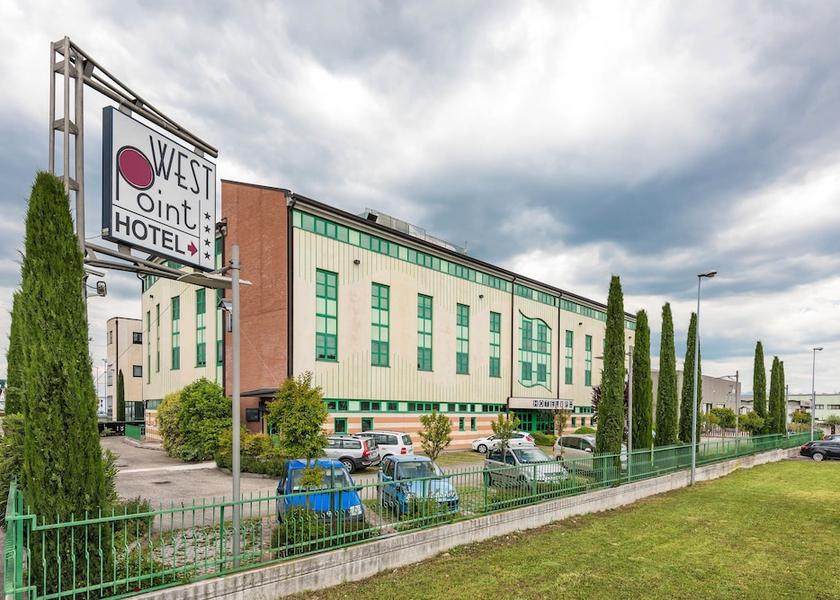 Veneto Villafranca di Verona Front of property