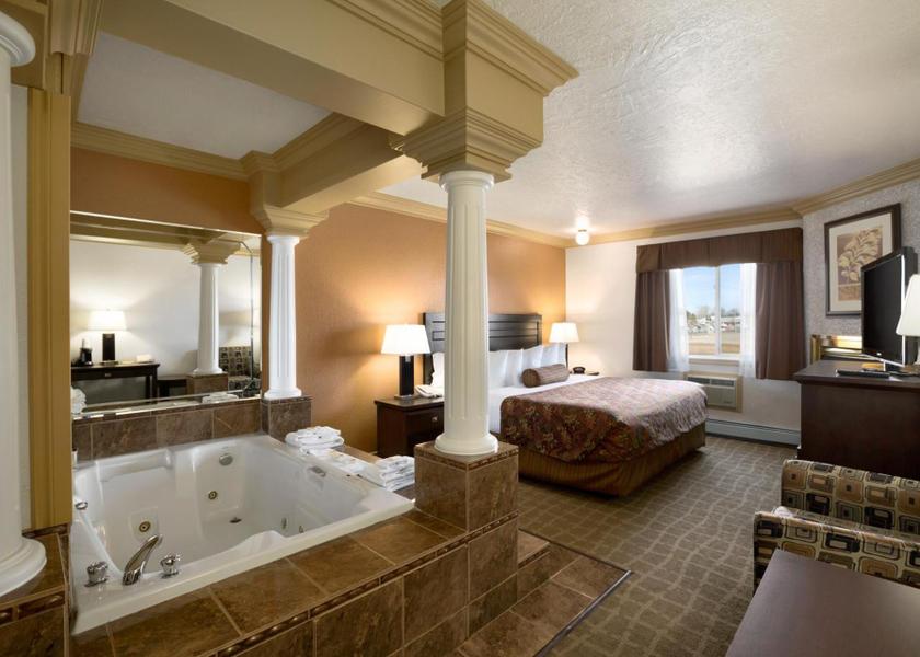 Alberta High Level 1 King Bed Non-Smoking