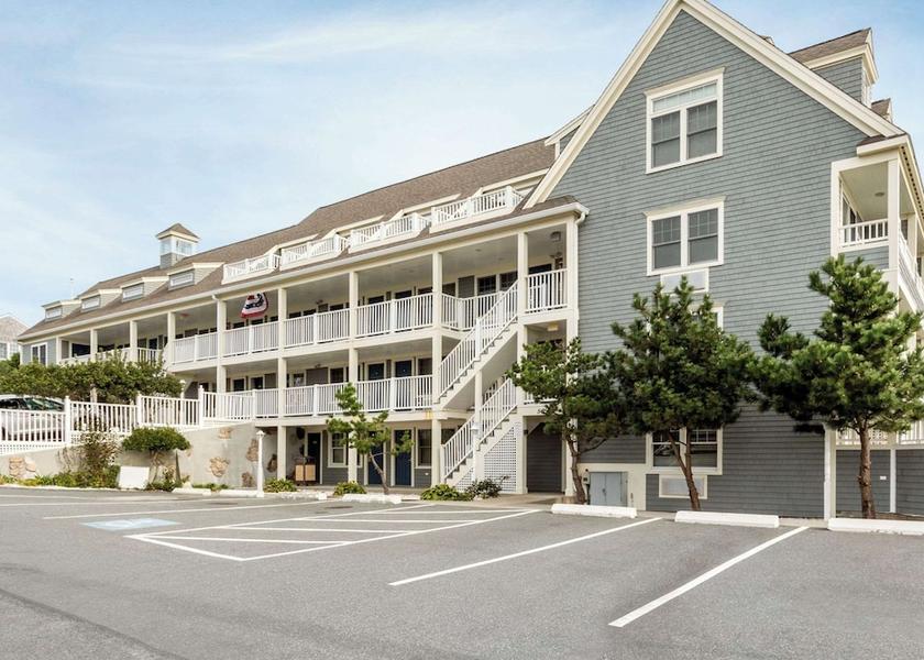 Massachusetts Dennis Port Exterior Detail