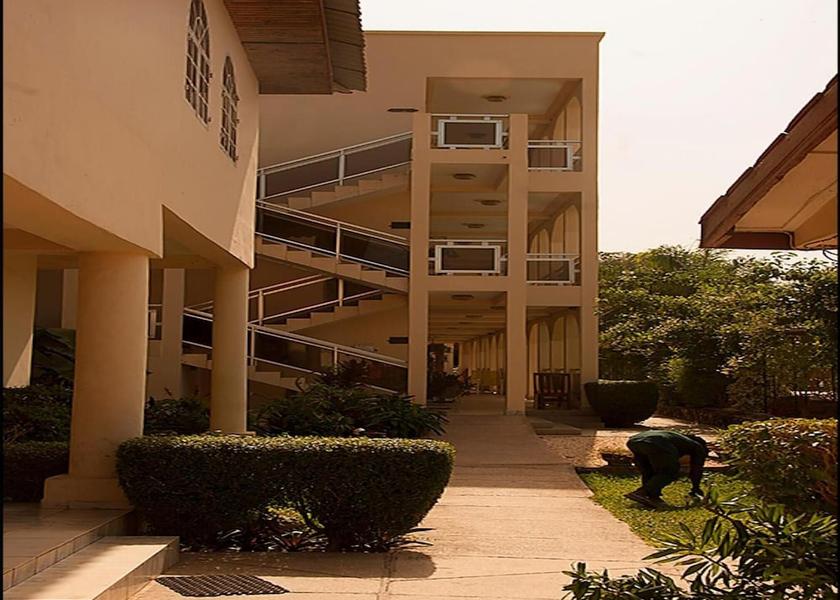  Serrekunda Exterior Detail