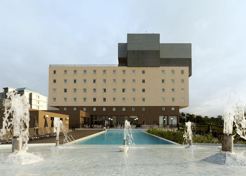  Malabo Exterior Detail