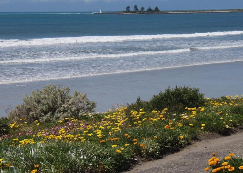 Victoria Port Fairy Beach