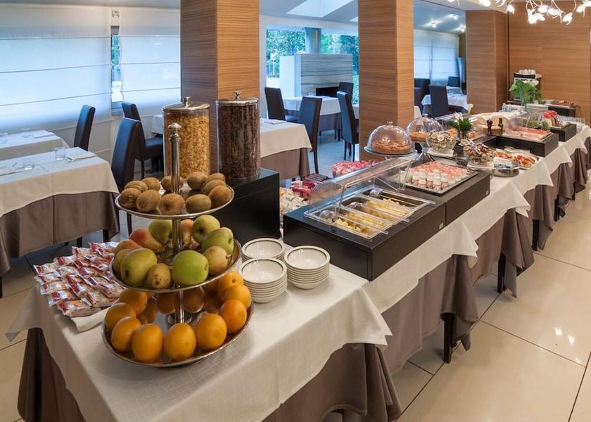 Lombardy Inverigo Breakfast buffet
