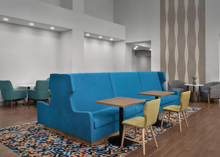 Mississippi Tupelo Lobby