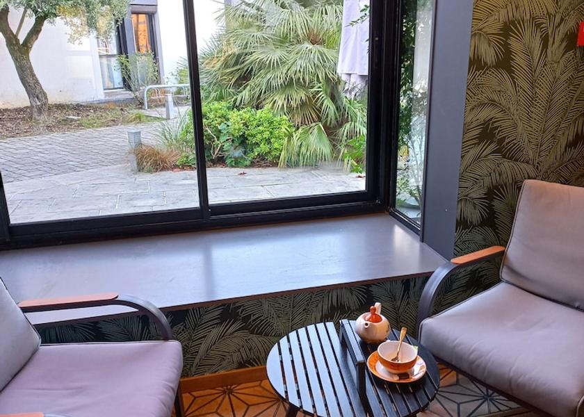 Brittany Lorient Lounge