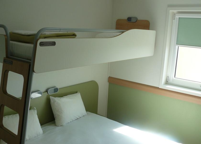  Roeser Room