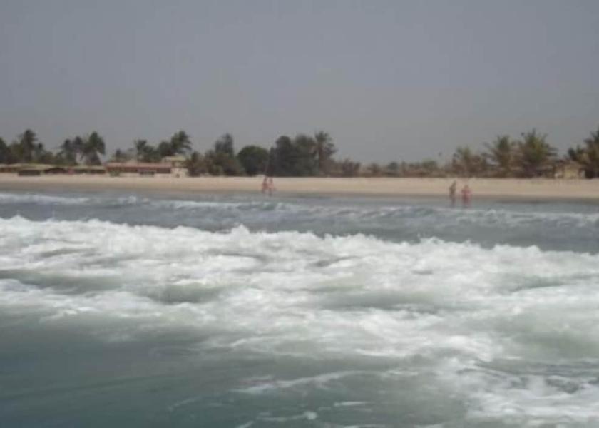  Serrekunda Beach