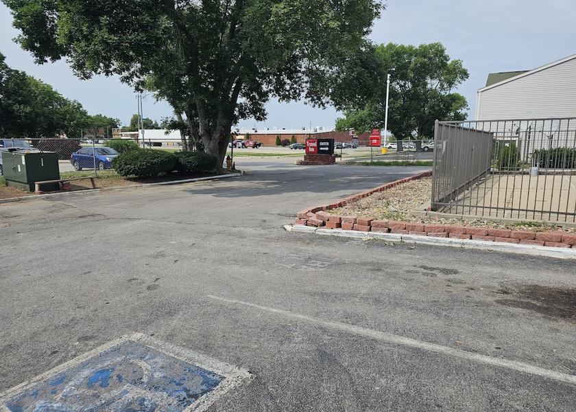 Nebraska Omaha Entrance