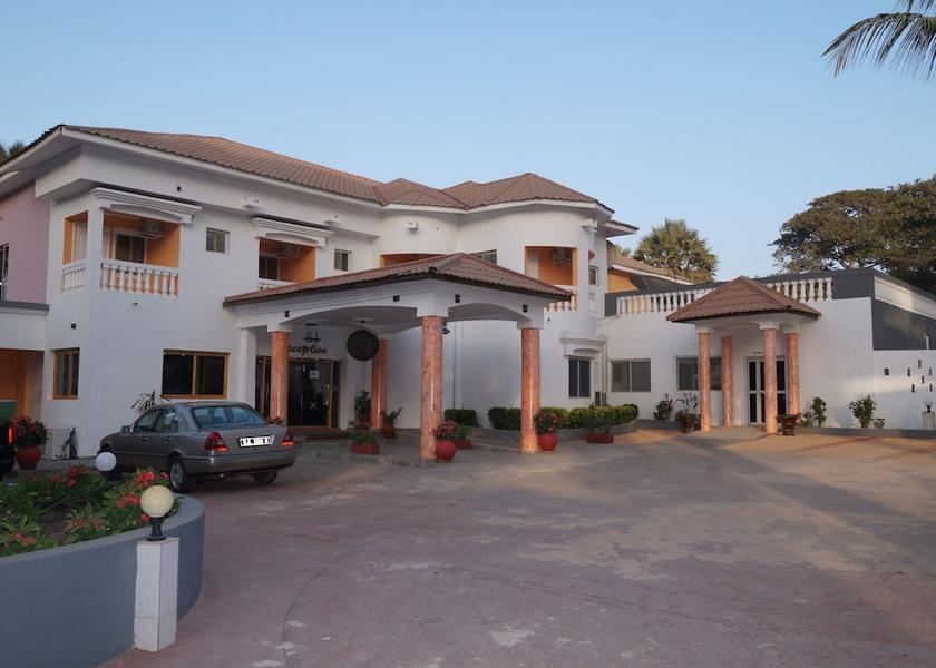  Serrekunda Facade