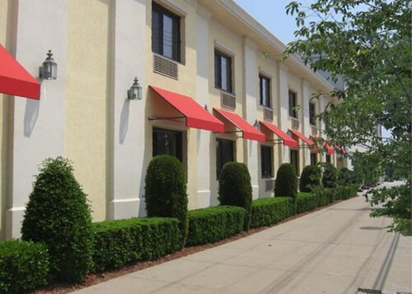 New York Howard Beach Exterior Detail