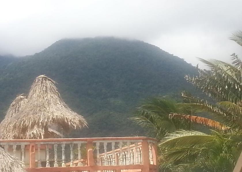 Atlantida La Ceiba Mountain View