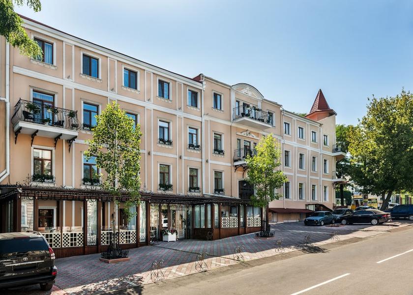 Missouri Odessa Facade