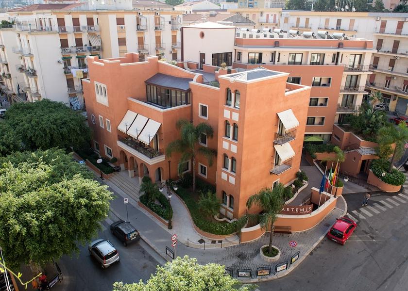 Sicily Cefalù Exterior