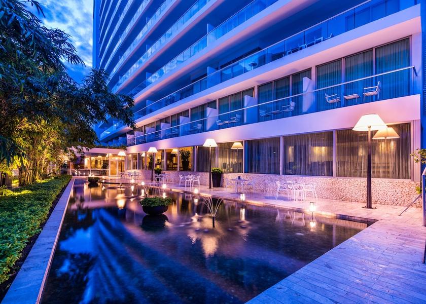 Bolivar Cartagena Pool