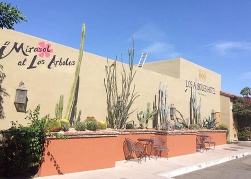 California Palm Springs Entrance