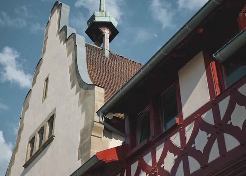  Saint-Louis Exterior Detail