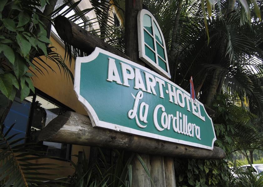 Cortes San Pedro Sula Exterior Detail