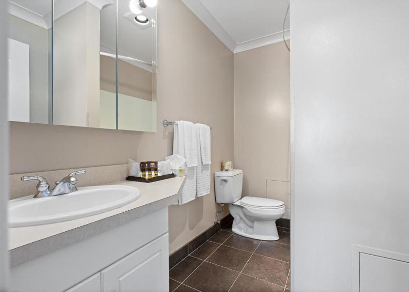 British Columbia Trail Double Room with Kitchenette