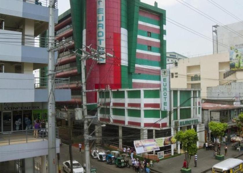  Quezon City Hotel Exterior