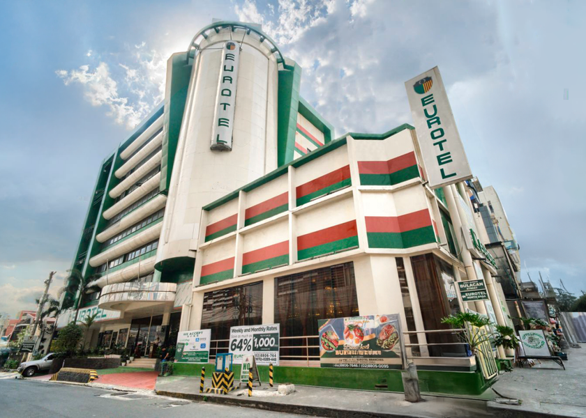  Quezon City Hotel Exterior