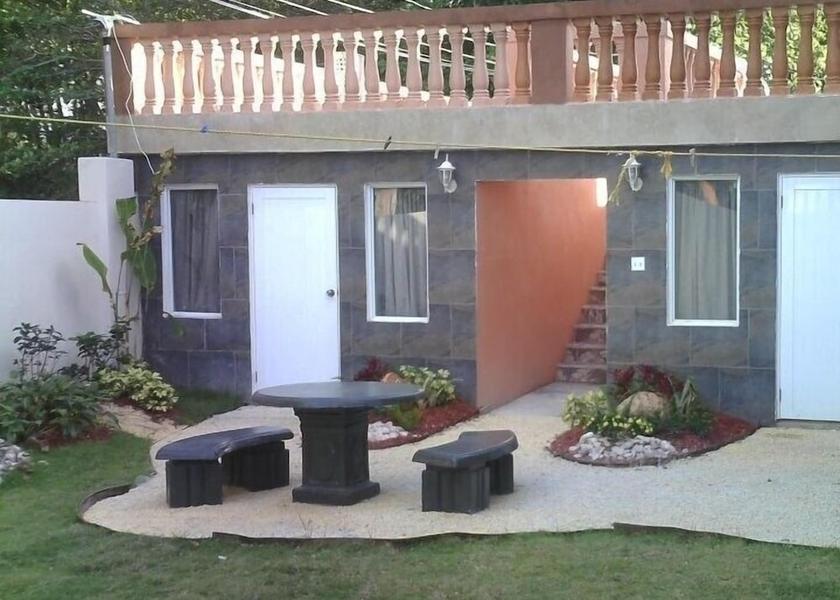  Aguada Property grounds