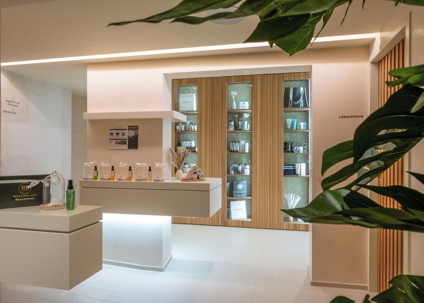 Nouvelle-Aquitaine La Rochelle Spa reception