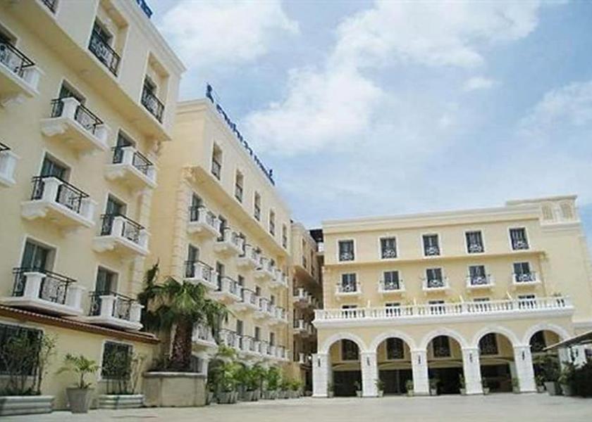 Bangkok Bang Phli Facade