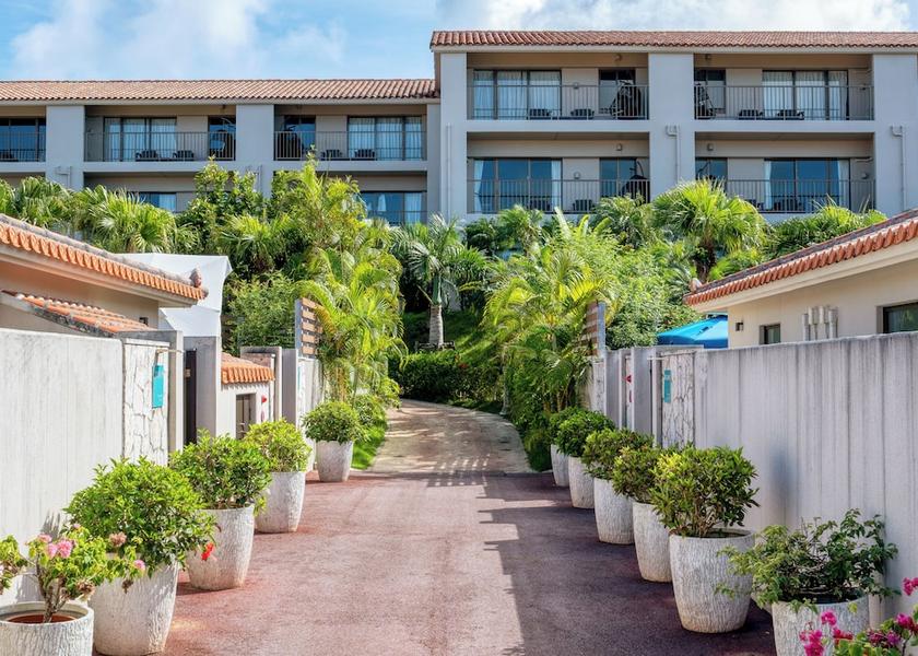 Okinawa Ishigaki Courtyard