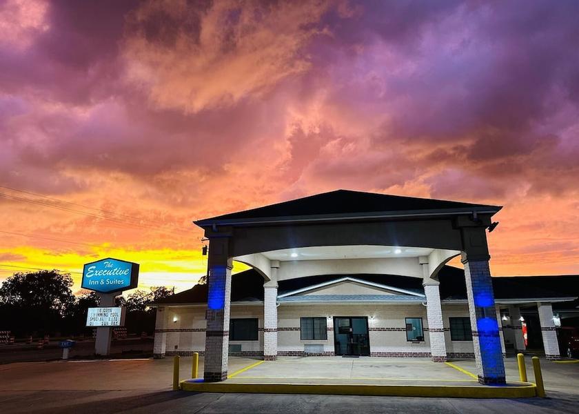 Texas West Columbia Facade