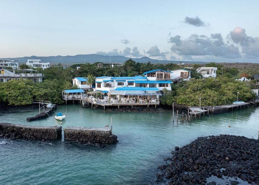 Galápagos Puerto Ayora Front of property