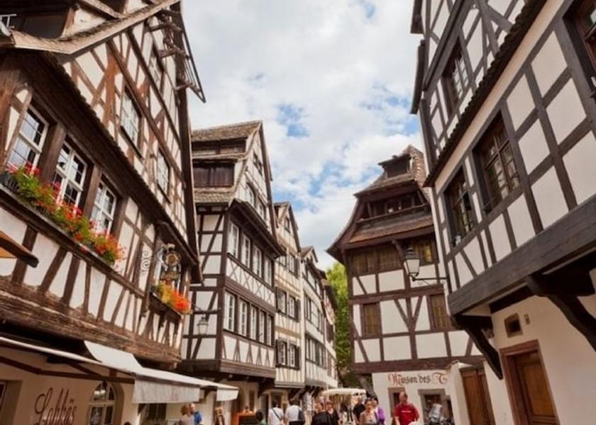 Grand Est Strasbourg Exterior