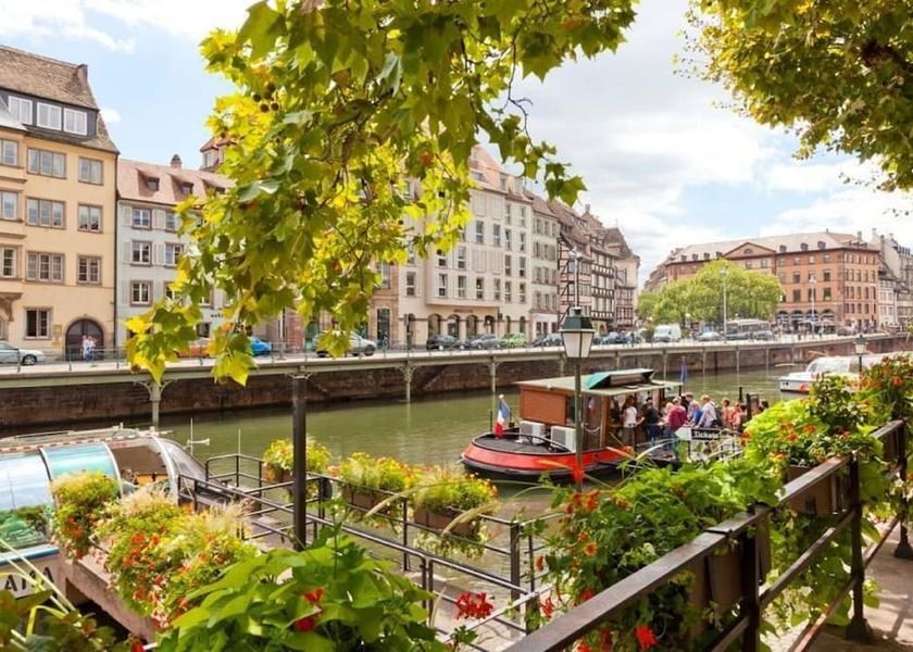 Grand Est Strasbourg Exterior