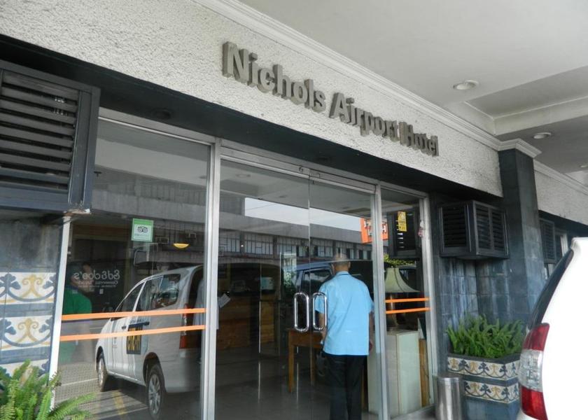  Parañaque Hotel