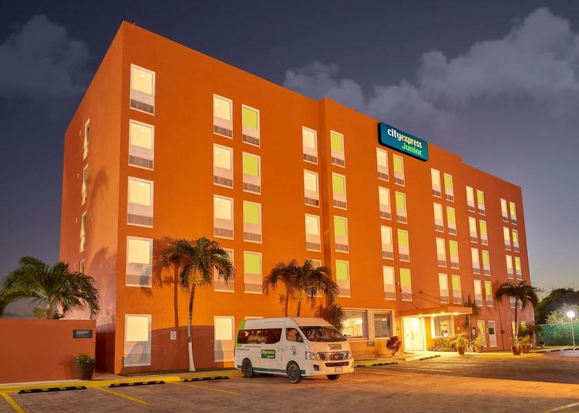 Quintana Roo Cancun Exterior Detail