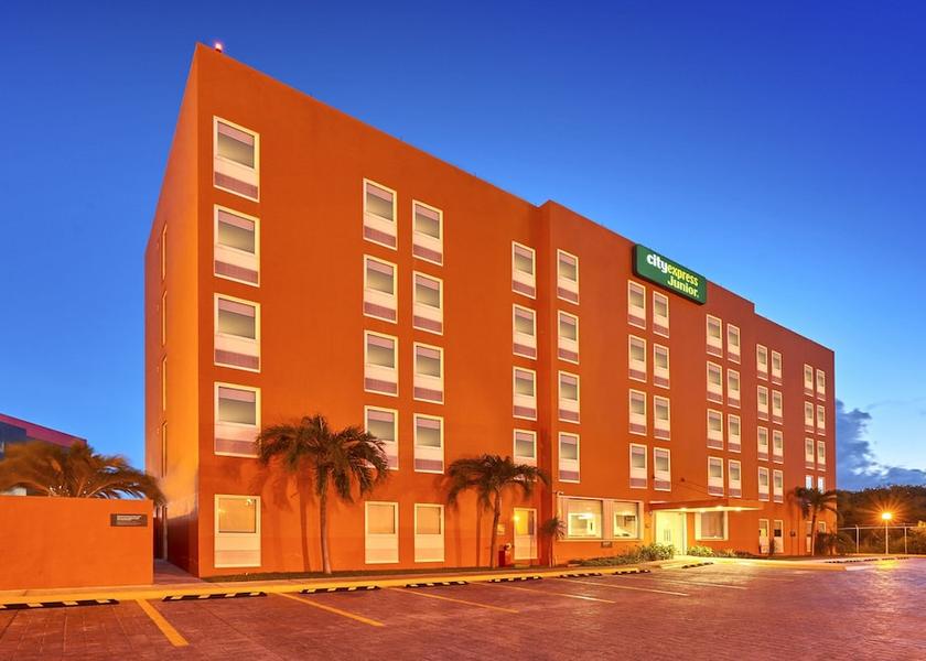 Quintana Roo Cancun Exterior Detail