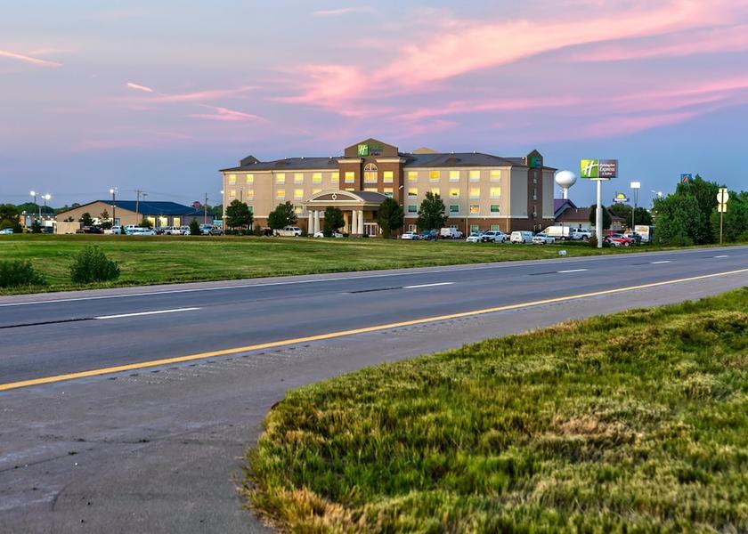 Kansas Salina Exterior Detail