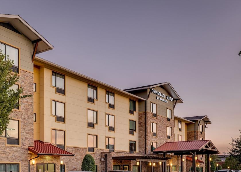 Louisiana Monroe Exterior Detail